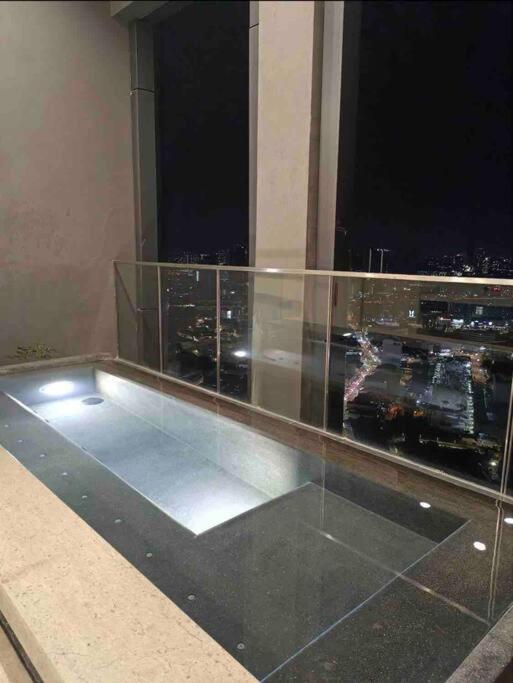 1+ 1 Bedroom 4-5Pax/Klcc/ Bukit Bintang/City View/Mrt Kuala Lumpur Esterno foto