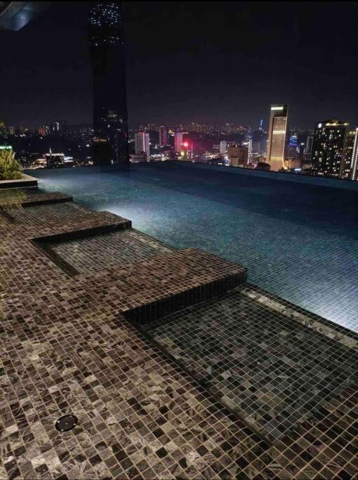 1+ 1 Bedroom 4-5Pax/Klcc/ Bukit Bintang/City View/Mrt Kuala Lumpur Esterno foto